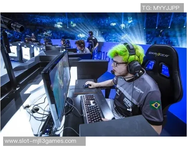 电竞比分聚焦CSGOFPX展现灵活战术与团队协作的精彩瞬间